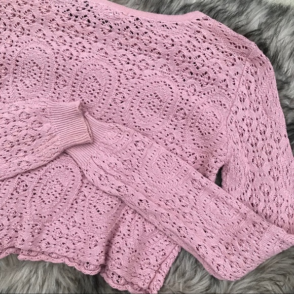 American Rag crop pink knit sweater - Picture 3 of 6